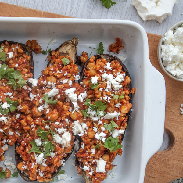 Gefüllte Aubergine mit Dinkelreis