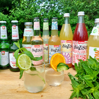 verschiedeene erfrischende Getränke