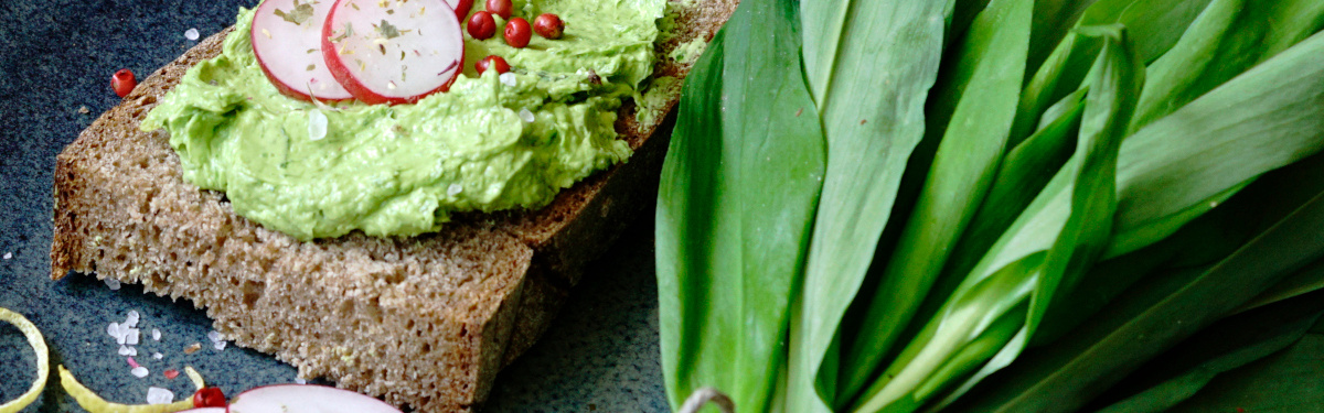 Bärlauchbutter mit Radieschen