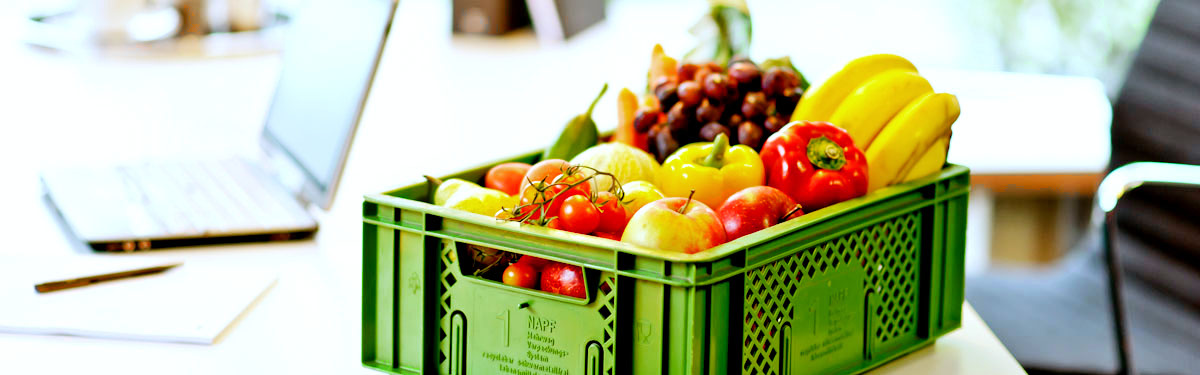 Bürokiste Ökokiste auf Bürotisch