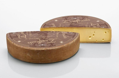 Produktfoto zu Zwölfender Hartkäse