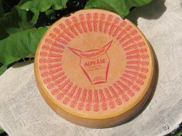 Produktfoto zu Heggelbacher Alpkäse 6 Monate