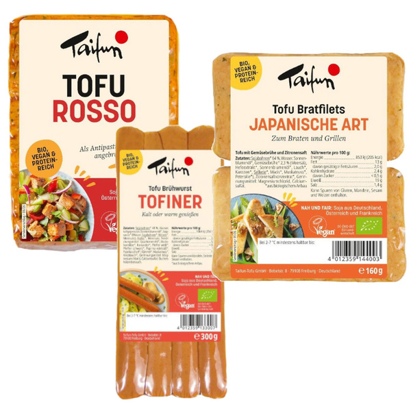 KI generiert: Verpackungen von drei Taifun-Tofu-Produkten: Tofu Rosso, Tofiner und Tofu Bratfilets Japanische Art.